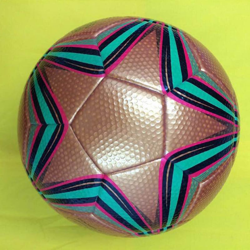 Ballon de football laminé